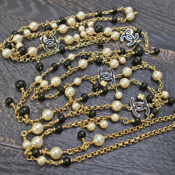 Chanel pearl necklace - Picture 2 of 9